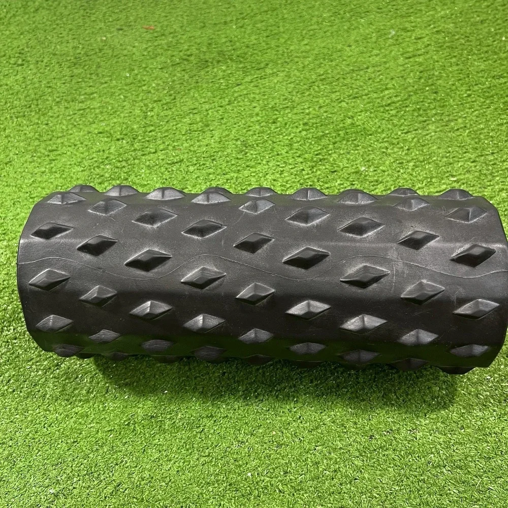 Trigger Point Performance Carbon Deep Tissue Foam Roller Black Red EUC
